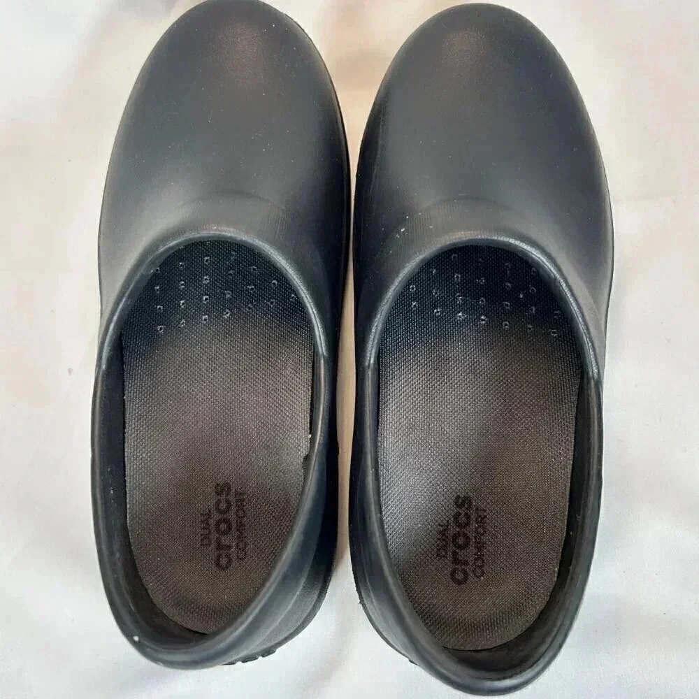 Crocs Size 6W Black Clogs Dual Comfort Nursing Work Clogs Slip On - Picture 6 of 9